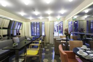 Hôtel Saint Dominique salle de petit déjeuner