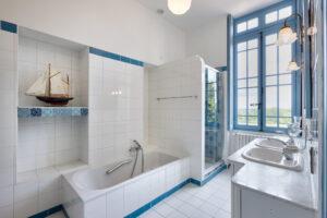 salle de bain, maquette Pen Duyck, Chambre 2 locations saisonnières au Château de Montrevost