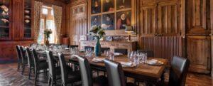 Grande salle à manger locations saisonnières au Château de Montrevost